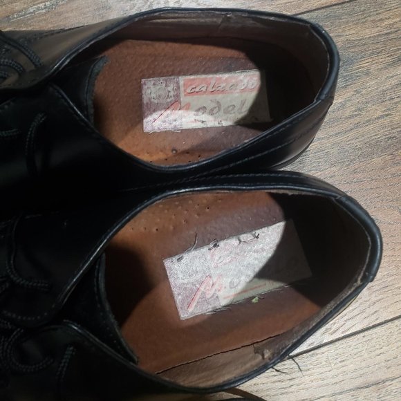 *SOLD* All leather men's dress shoe* - Picture 5 of 6